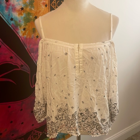 Ecote Cream Cold Open Shoulder Boho Flowy Top XS - Picture 2 of 7